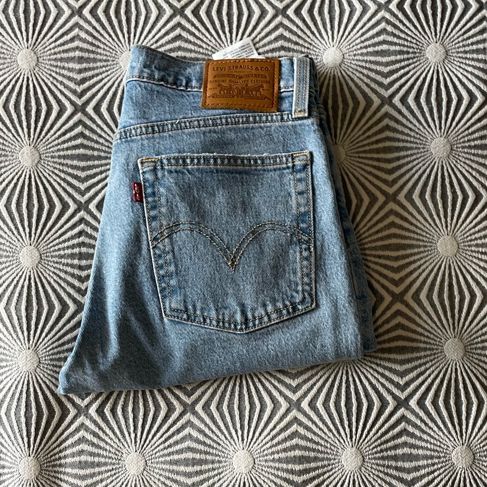 NWOT Levi’s Wedgie Jeans